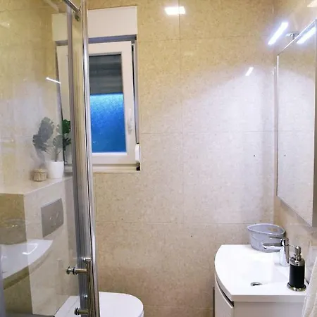 Apartament Valis *