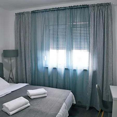 Valis Apartment *